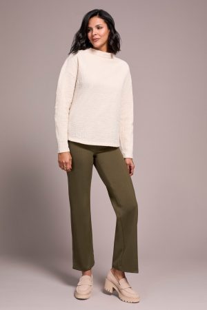 Signature Every Body Ponte High Rise Capri Pants-Ivy