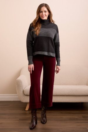 2-Tone Turtleneck High Low Sweater-Black