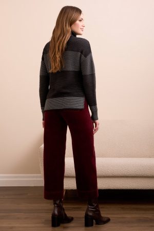 2-Tone Turtleneck High Low Sweater-Black