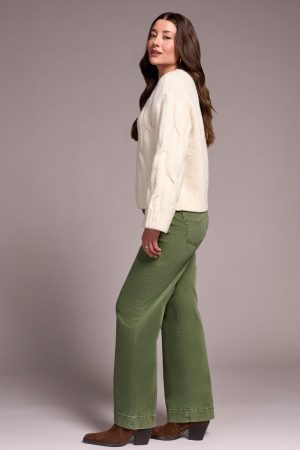 Cable-Knit Textured Crewneck Sweater-H cream