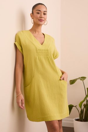 Crinkle Gauze V-Neck Dress With Shirred Front Detail-Kiwi