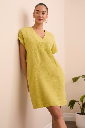 Crinkle Gauze V-Neck Dress With Shirred Front Detail-Kiwi