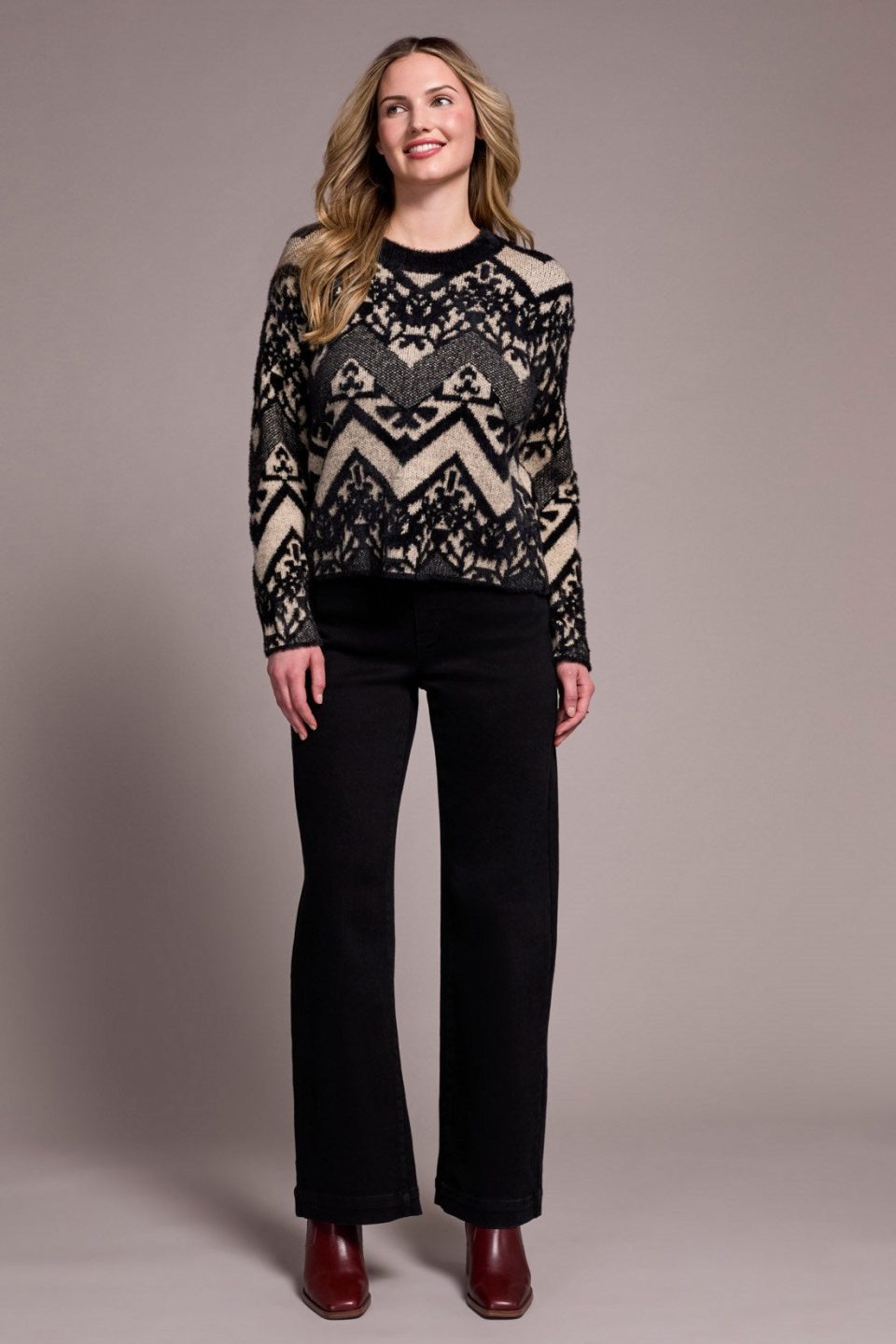 Double-Knit Eyelash Yarn Crew Neck Sweater-Black