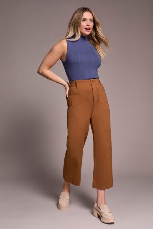Signature Every Body Ponte High Rise Capri Pants-Walnut