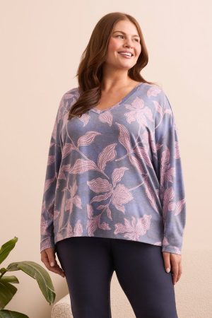 Fuzzy Soft V-Neck Combo Print Knit Top-Lapisblue