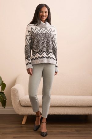 Fuzzy Yarn Intarsia Turtleneck Sweater-M black