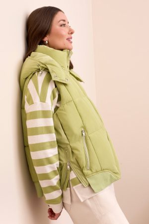 Quilted Puffer Vest With Removable Hood-Wasabi