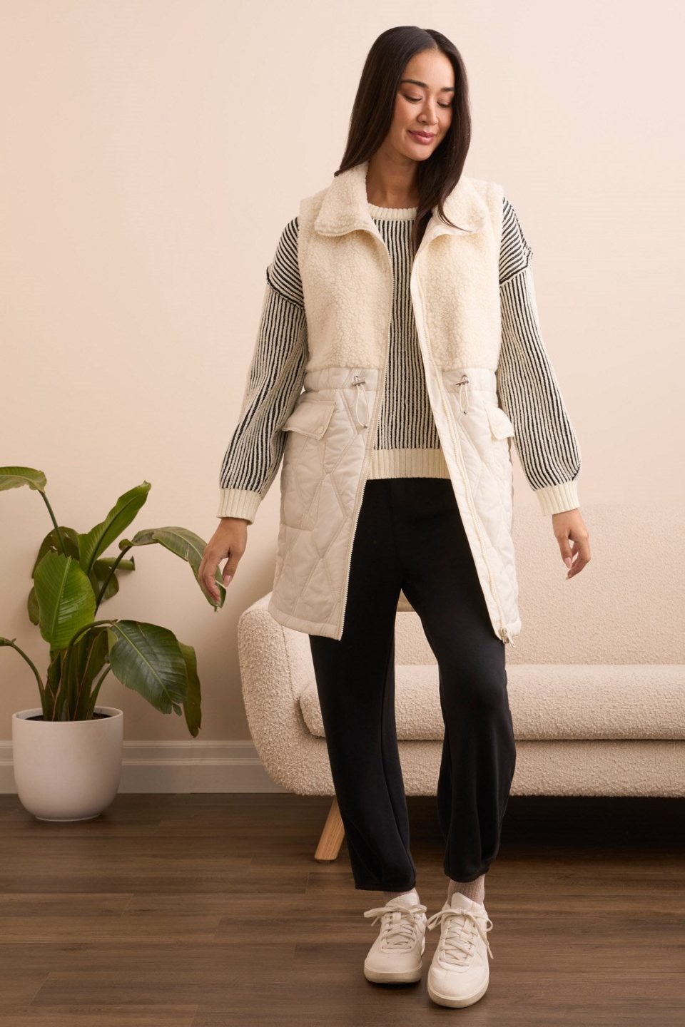 Sleeveless Mix Media Quilted Sherpa Vest-Cream