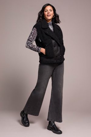 Sleeveless Sherpa Vest-Black