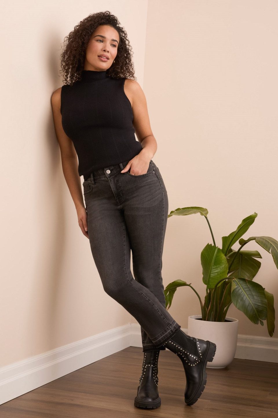 Sophia Curvy Micro Flare Jeans-Blackmist